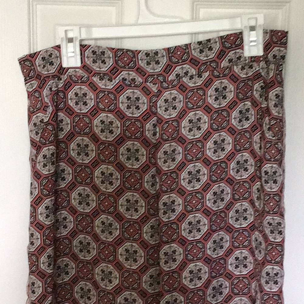 Flowy pants; XL